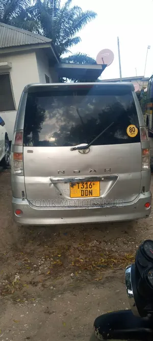 Toyota Noah 2008 Silver