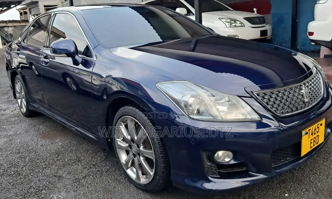Toyota Crown 2009 Blue