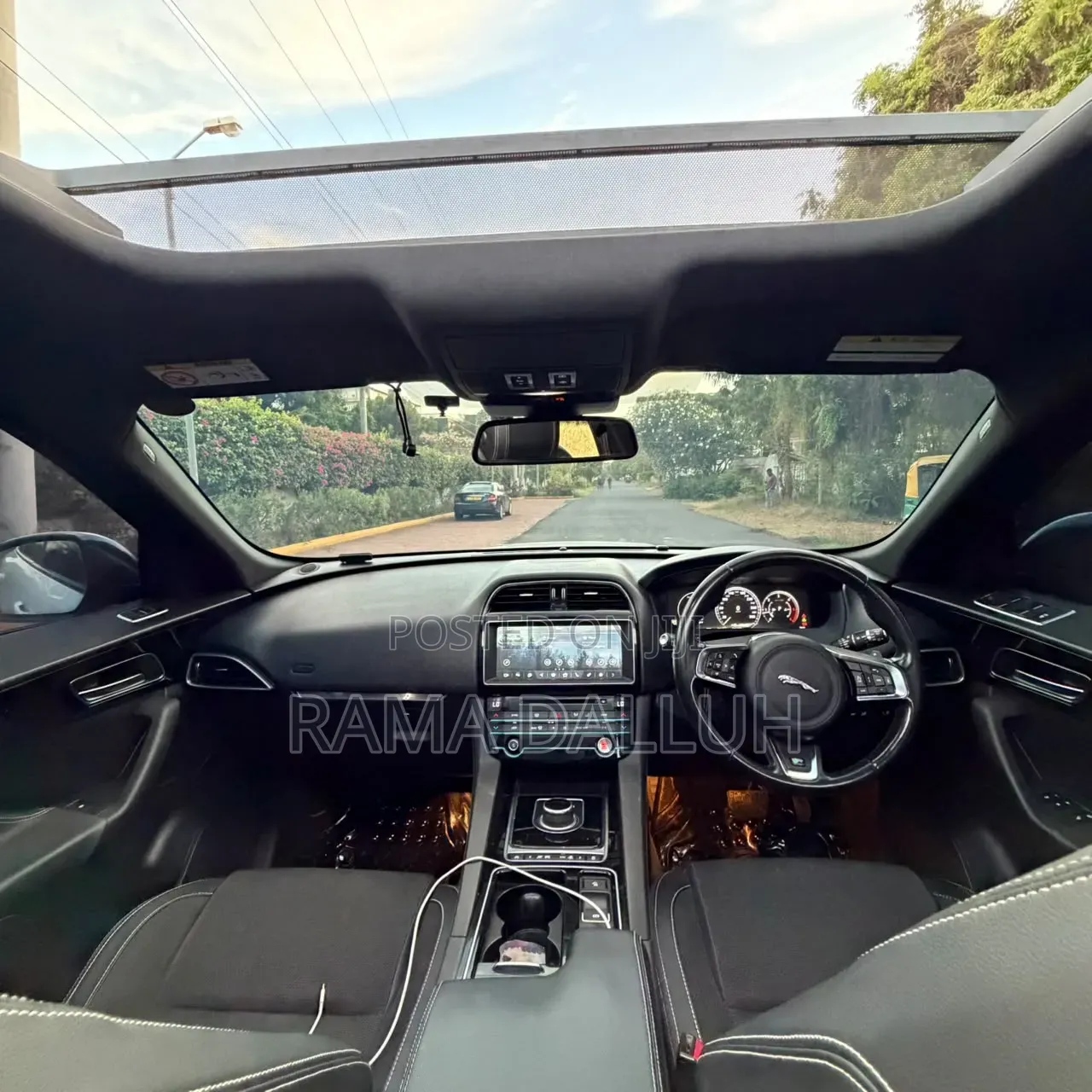 Jaguar F-Pace 2017 White