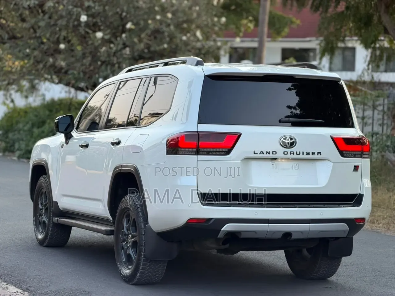 Toyota Land Cruiser 2024 White