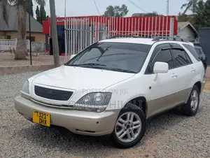 Toyota Harrier 2002 Pearl
