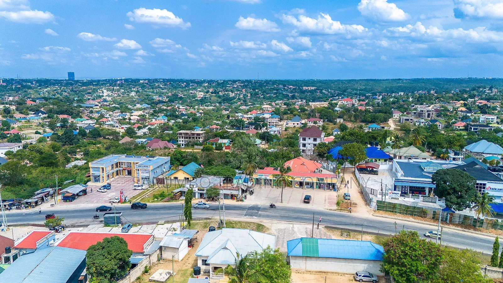 Kiwanja Kinauzwa Goba,kipo Karibu Na Lami