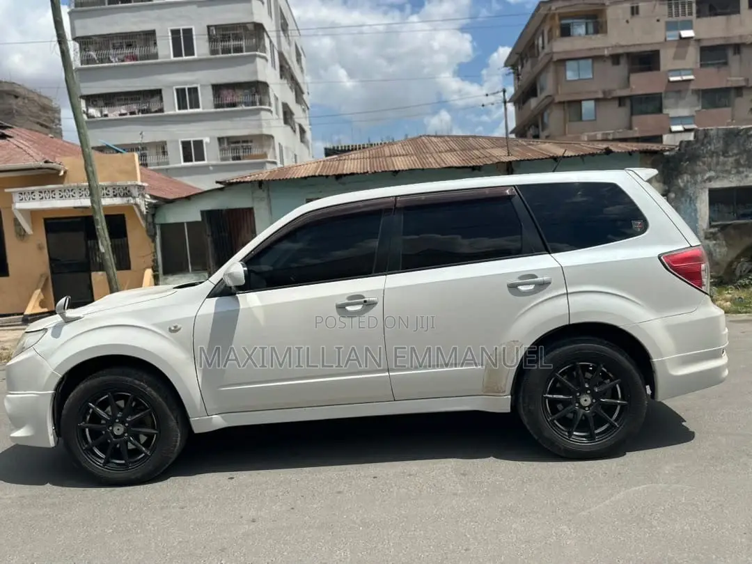 Subaru Forester 2010 White