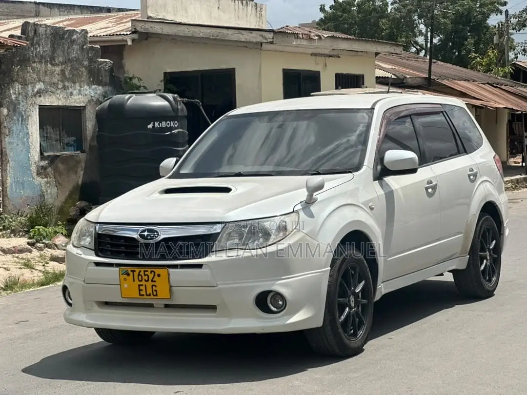 Subaru Forester 2010 White