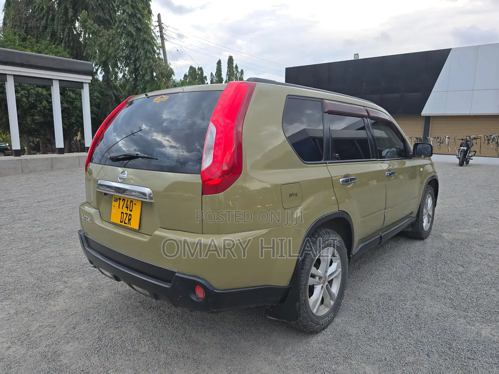 Nissan X-Trail 2010 Green