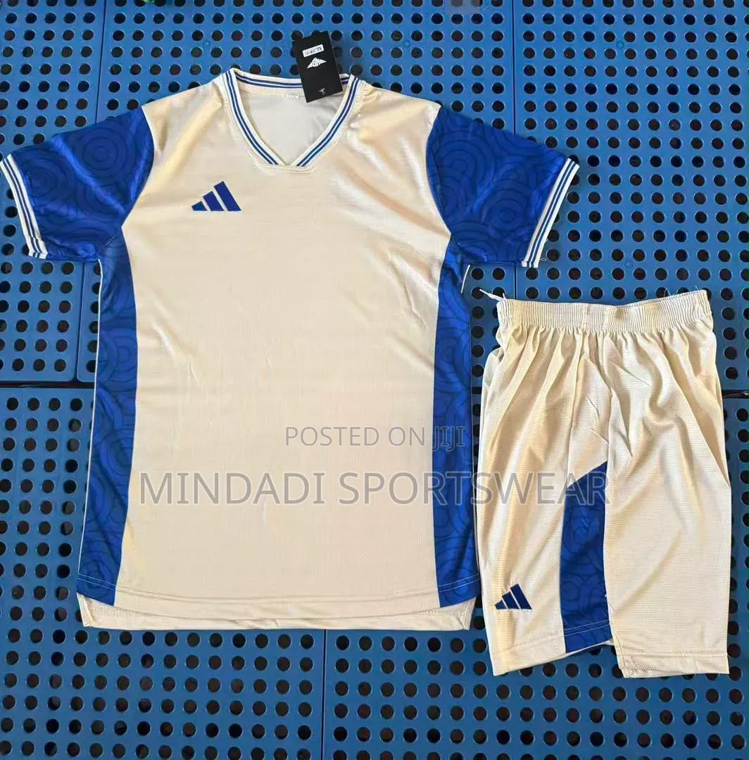 Jersey Pieces 16 Including Goal Keeper Jersey