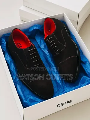 Men's Leather Shoes in Black Clarks Design