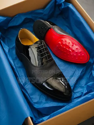 Men's Leather Shoes in Black Clarks Design