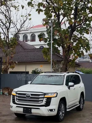 Toyota Land Cruiser 2024 Pearl