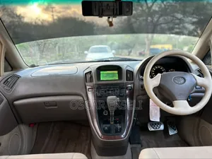 Toyota Harrier 2002 Pearl