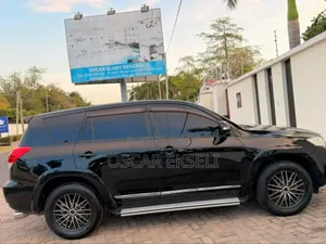 Toyota Vanguard 2012 Black