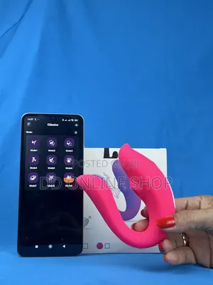 Wearable C-Shaped Couple's Vibrator