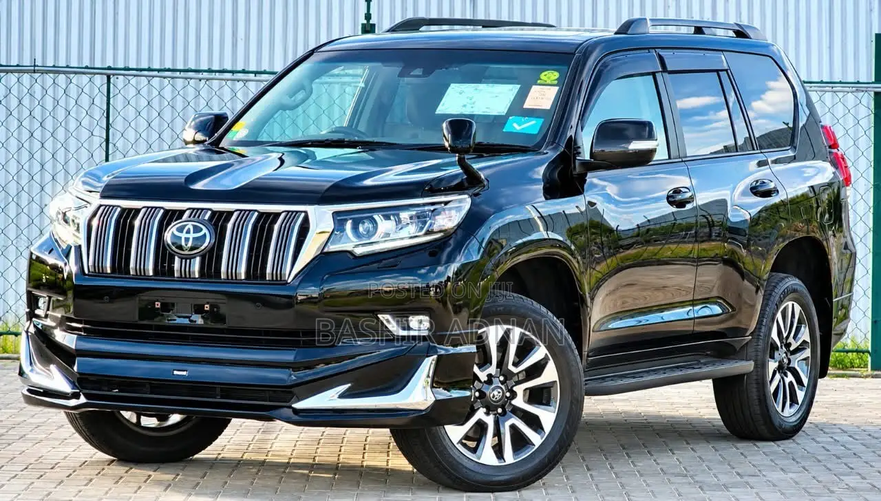 Toyota Land Cruiser Prado 2023 Black