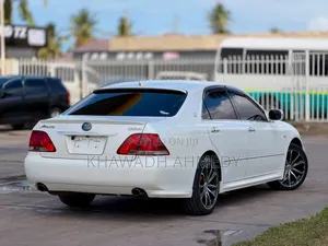 Toyota Crown 2007 White