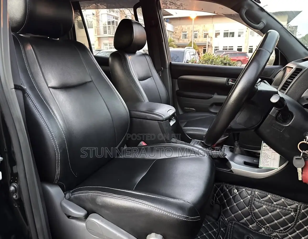Toyota Land Cruiser Prado 2005 Matt Black