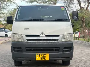 Toyota HiAce 2008 White
