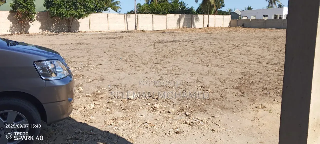 Yard Inauzwa Vikindu