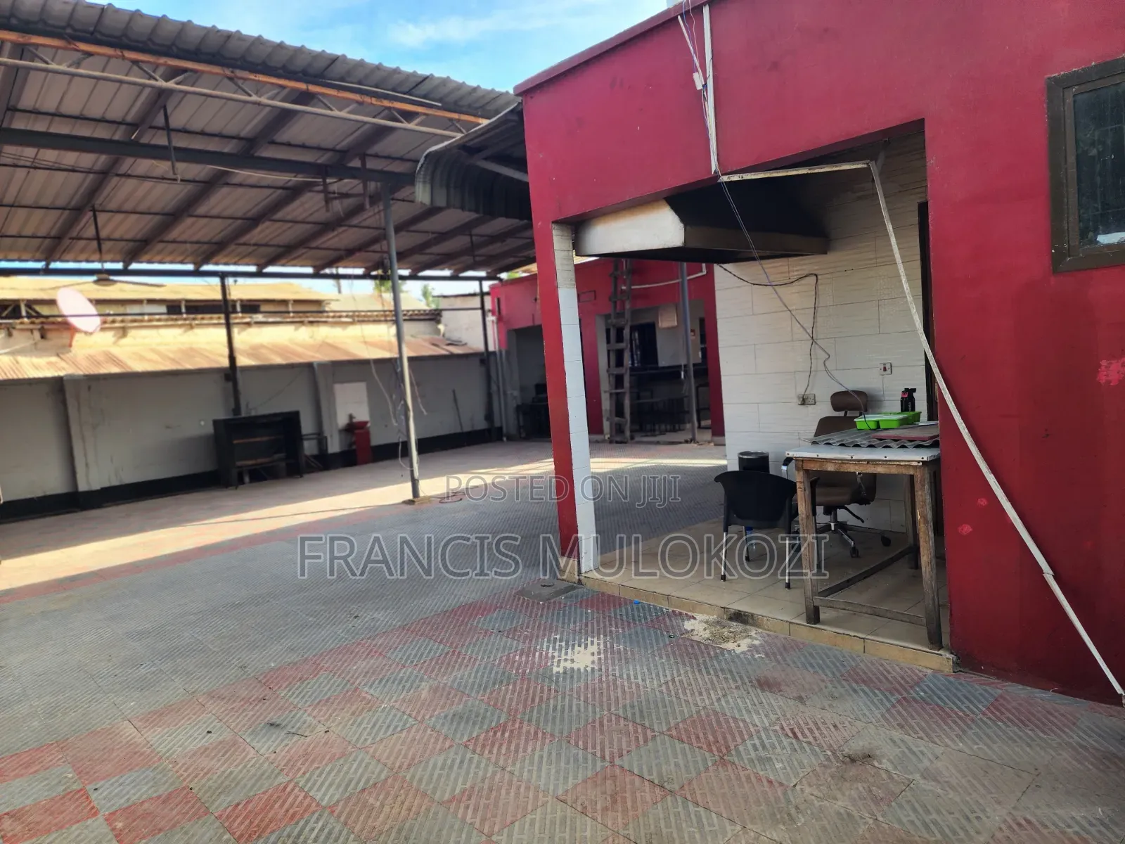 Space for Restaurant/Sports Bar for Let