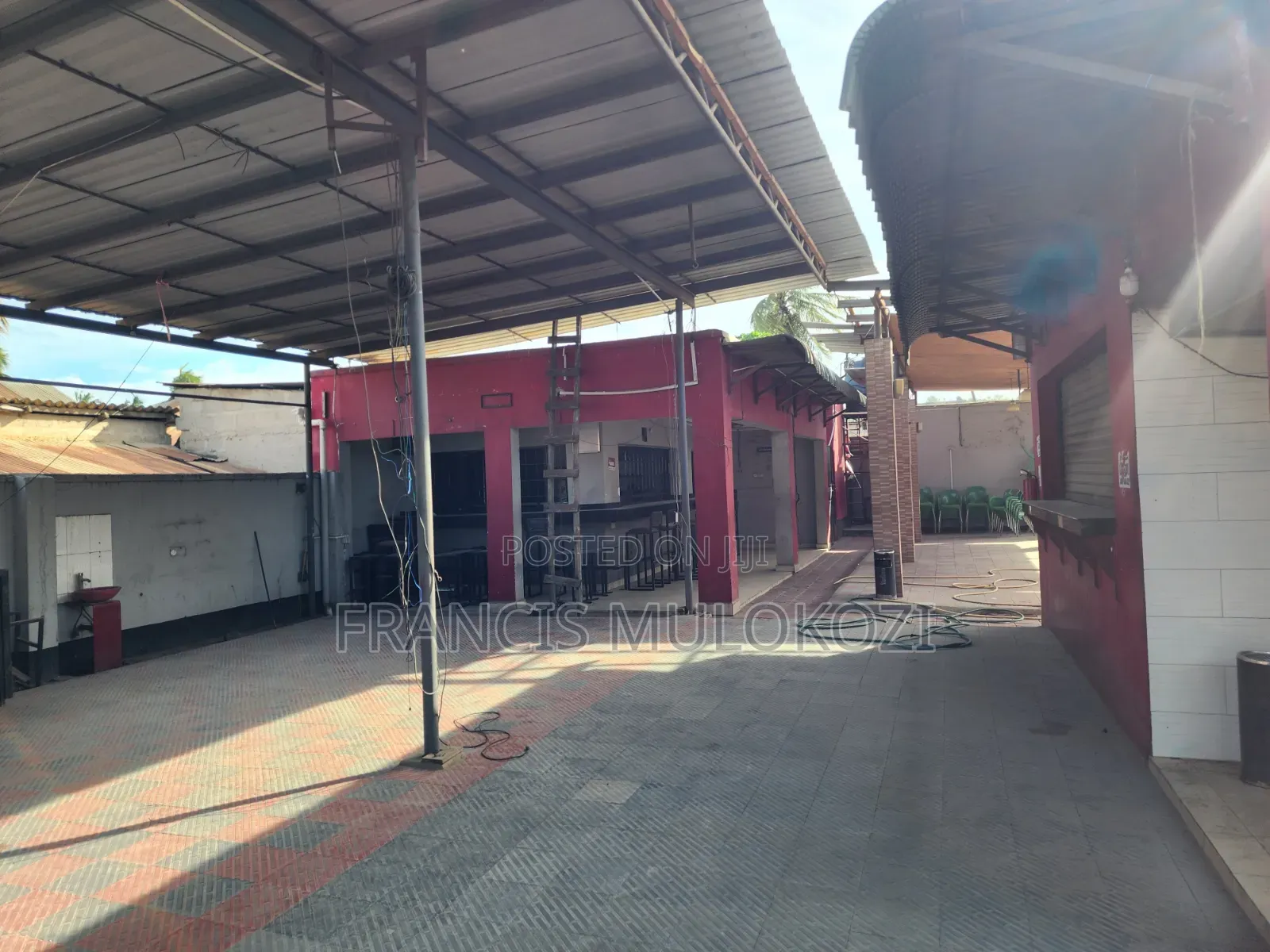 Space for Restaurant/Sports Bar for Let