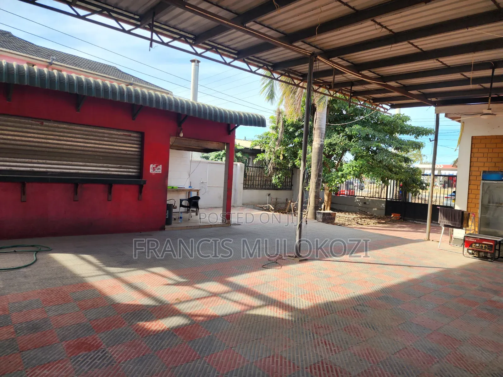 Space for Restaurant/Sports Bar for Let
