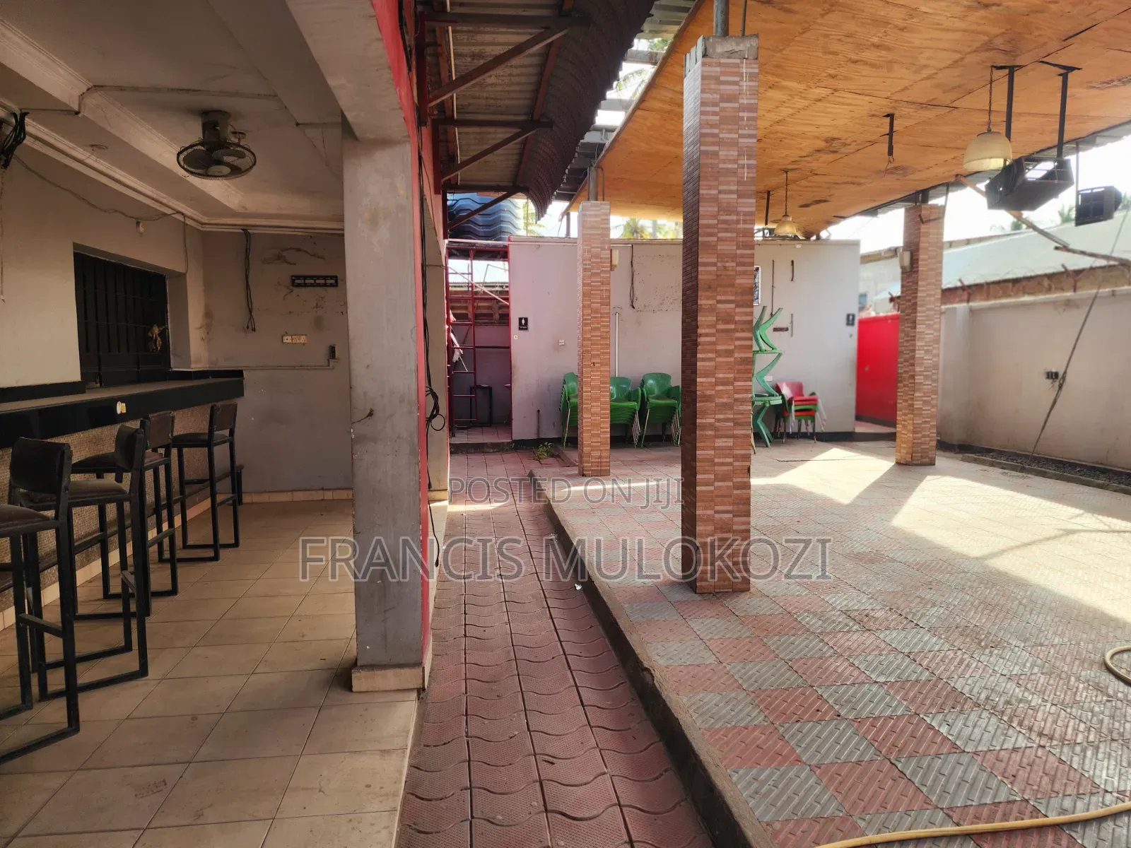 Space for Restaurant/Sports Bar for Let