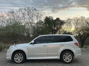 Subaru Forester 2011 White