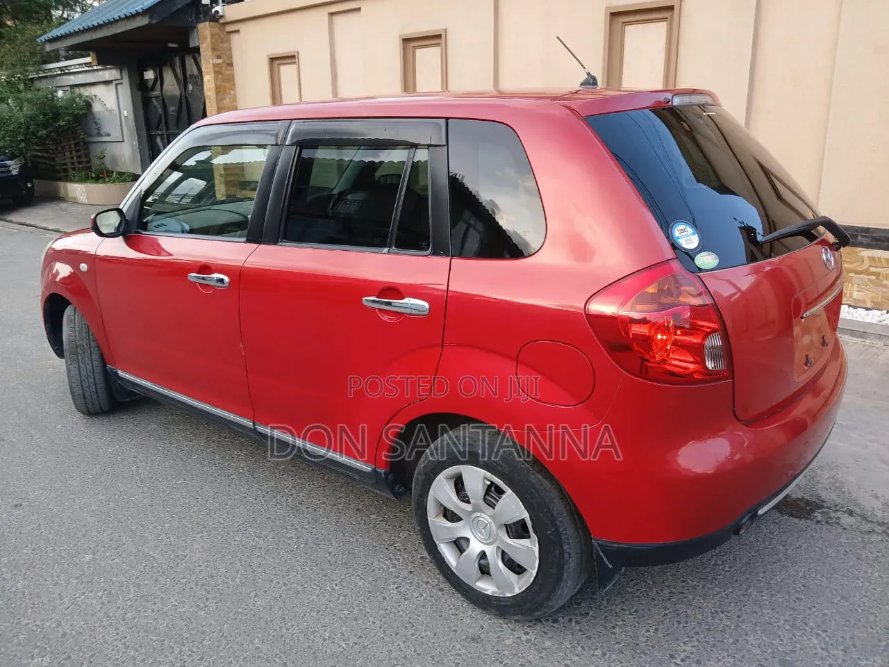 Mazda Verisa 2010 Red