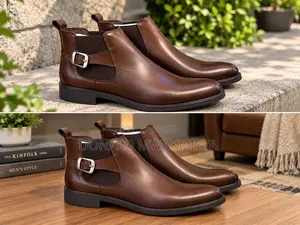 *Chelsea Boots With Buckle - Classic*