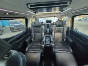 Toyota Alphard 2.5 Petrol FWD 2017 Black