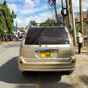 Nissan X-Trail 2005 Gold