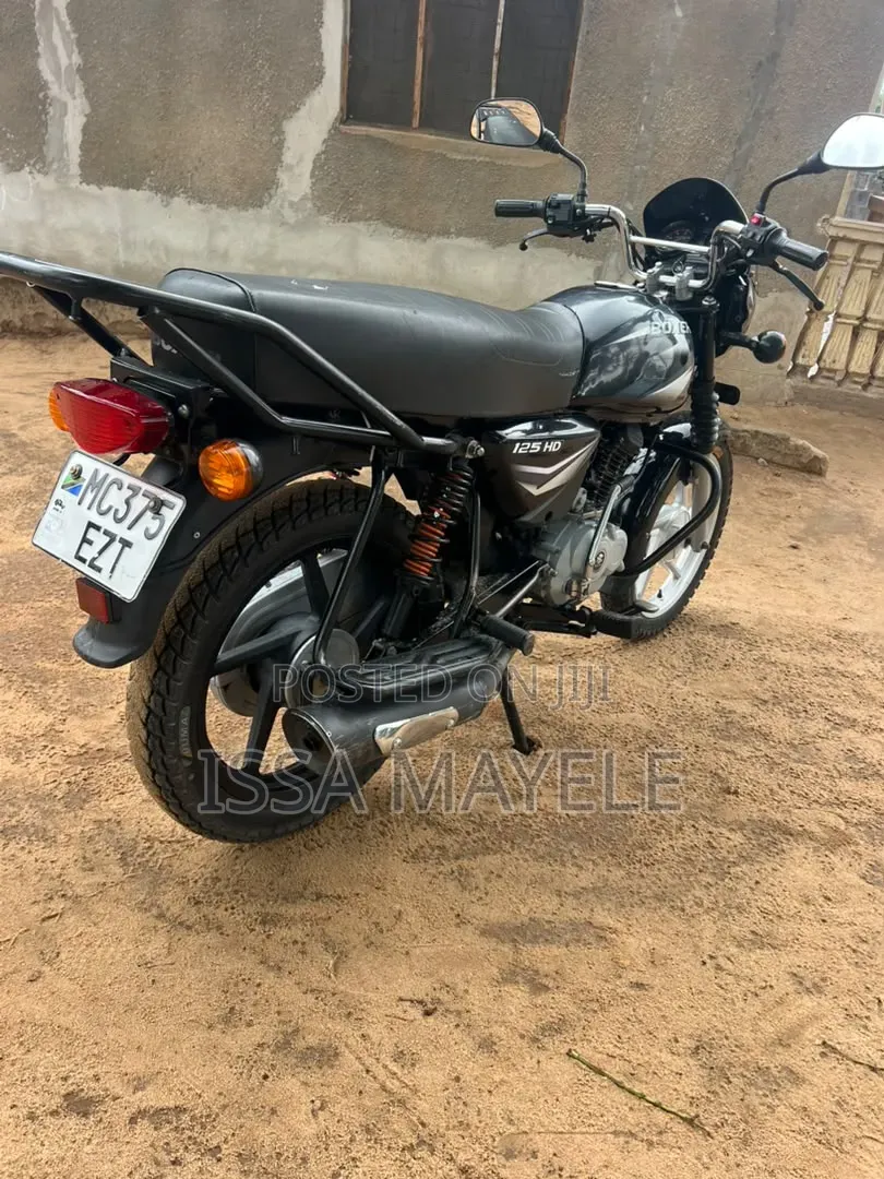 Bajaj Boxer 125 2025 Black