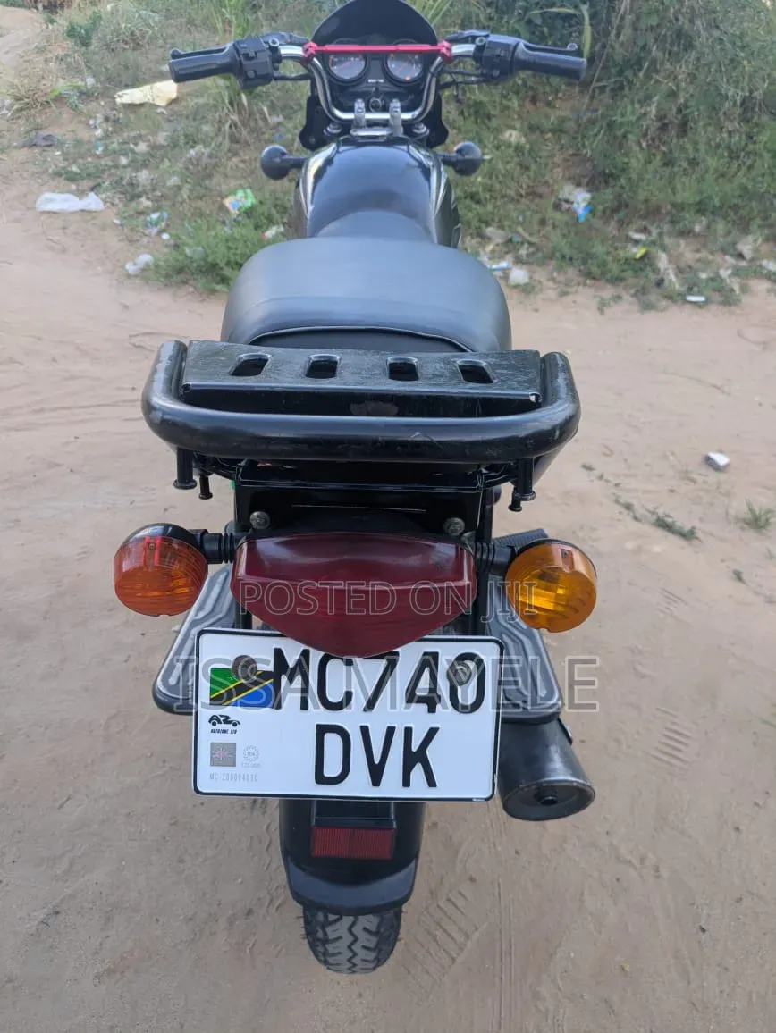 Bajaj Boxer 125 2024 Black