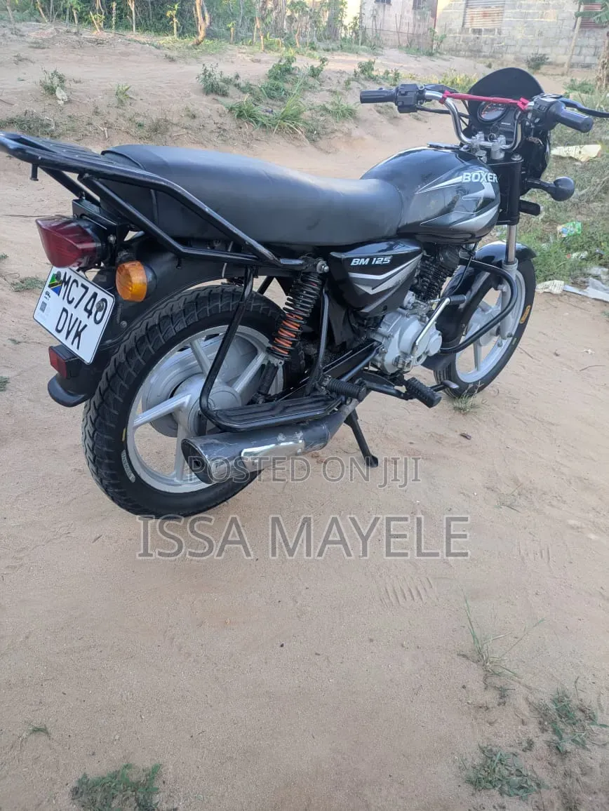 Bajaj Boxer 125 2024 Black