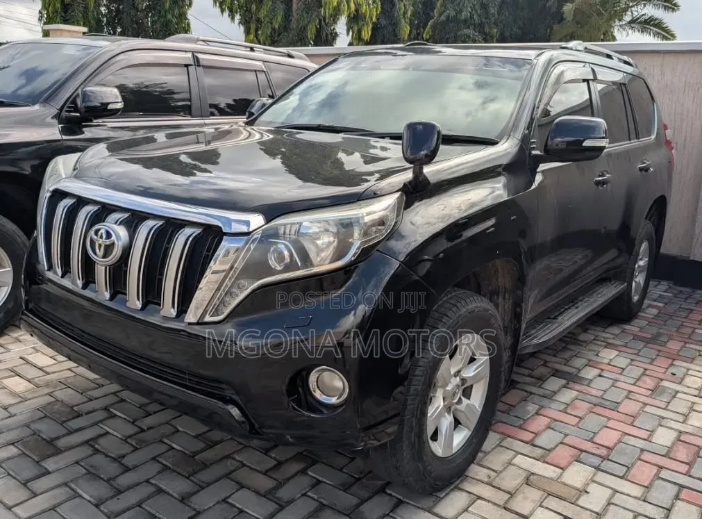 Toyota Land Cruiser Prado 4.0 Petrol TX 2015 Black