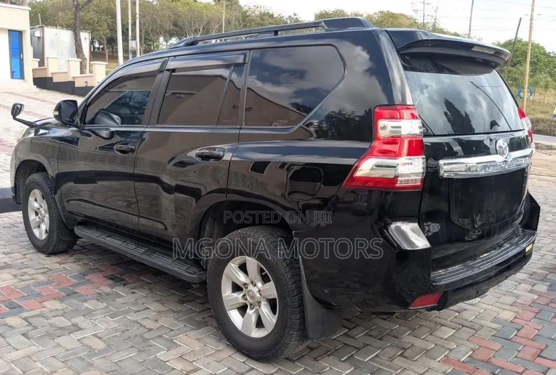 Toyota Land Cruiser Prado 4.0 Petrol TX 2015 Black