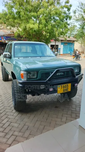 Toyota Hilux 1999 Green