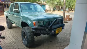Toyota Hilux 1999 Green
