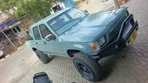 Toyota Hilux 1999 Green