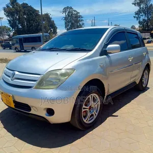 Toyota IST 2006 Silver