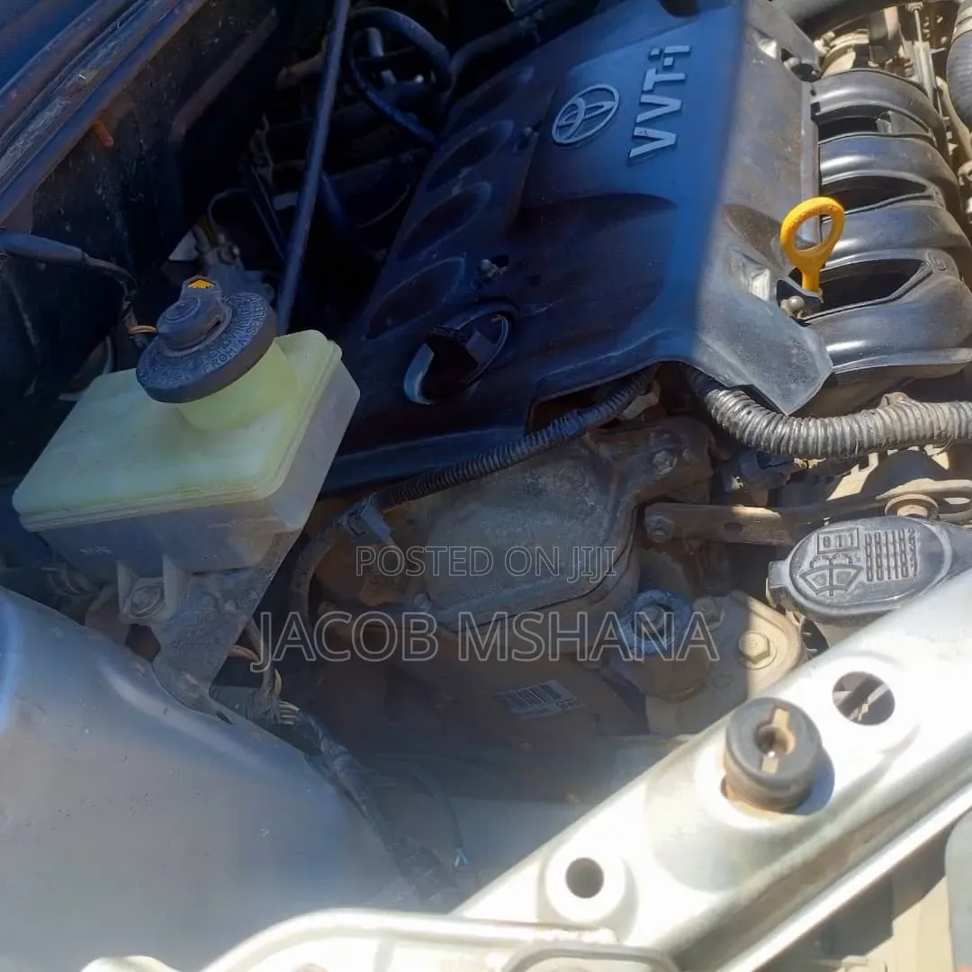 Toyota IST 2006 Silver