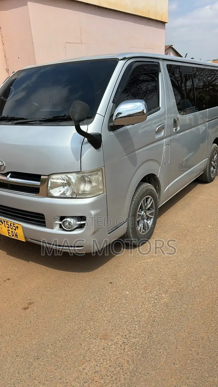 Toyota Quantum 2008 Silver