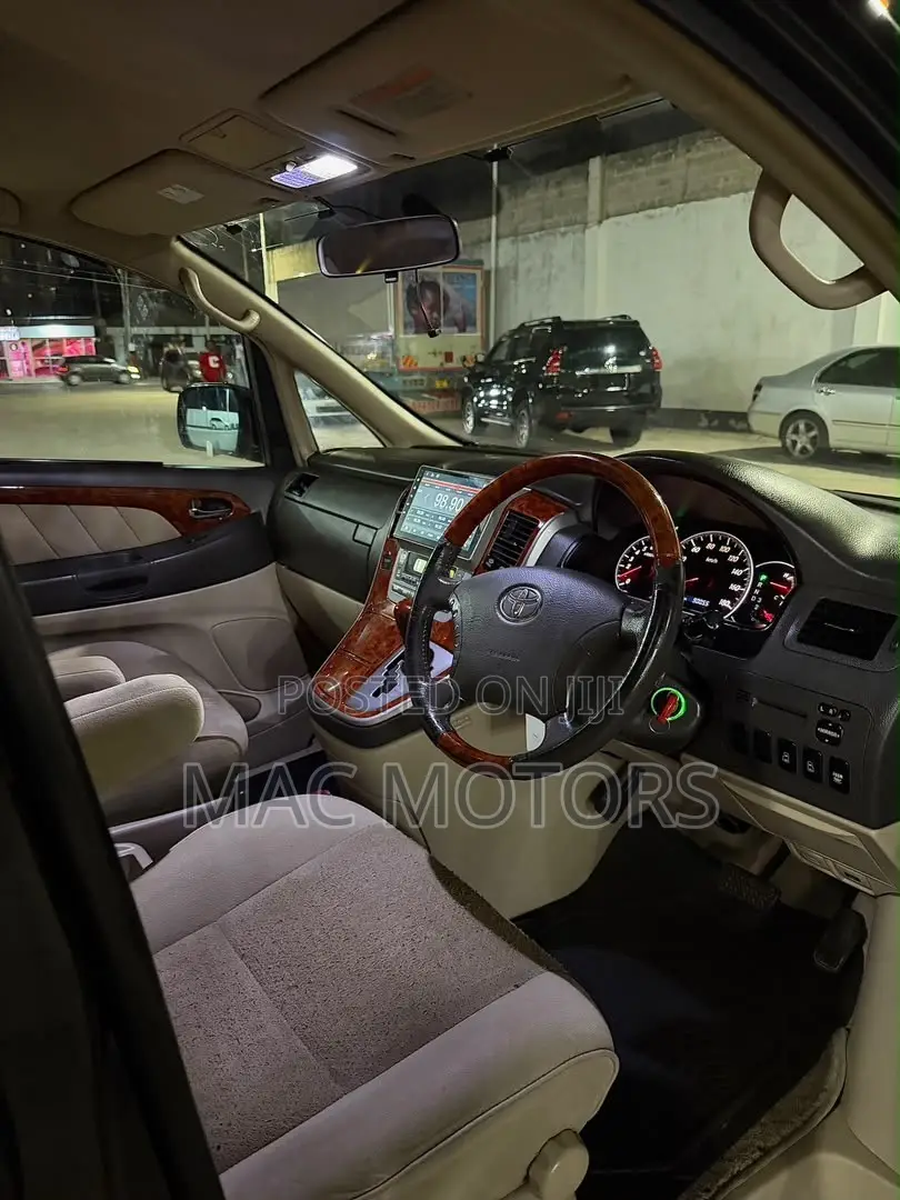 Toyota Alphard 2005 Black