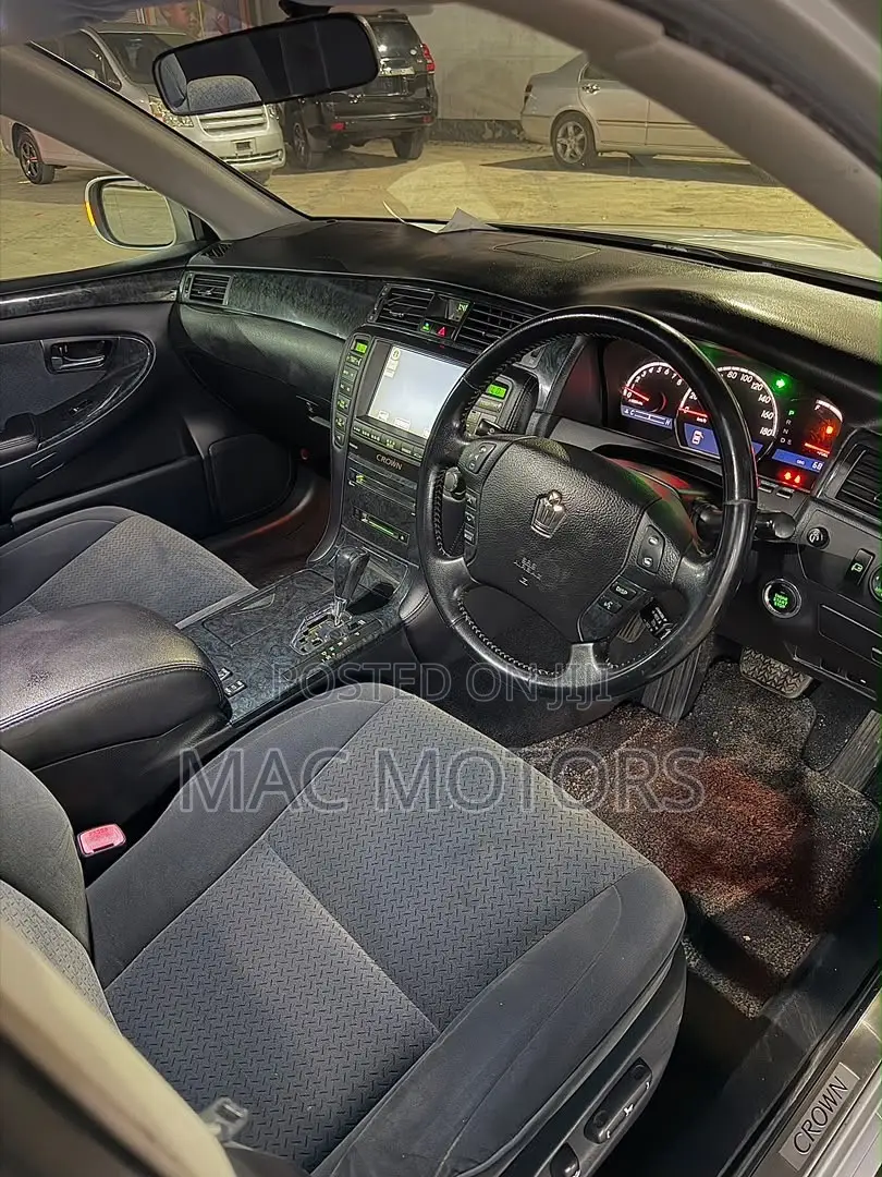 Toyota Crown 2007 Silver