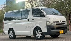 Toyota Quantum 2012 White