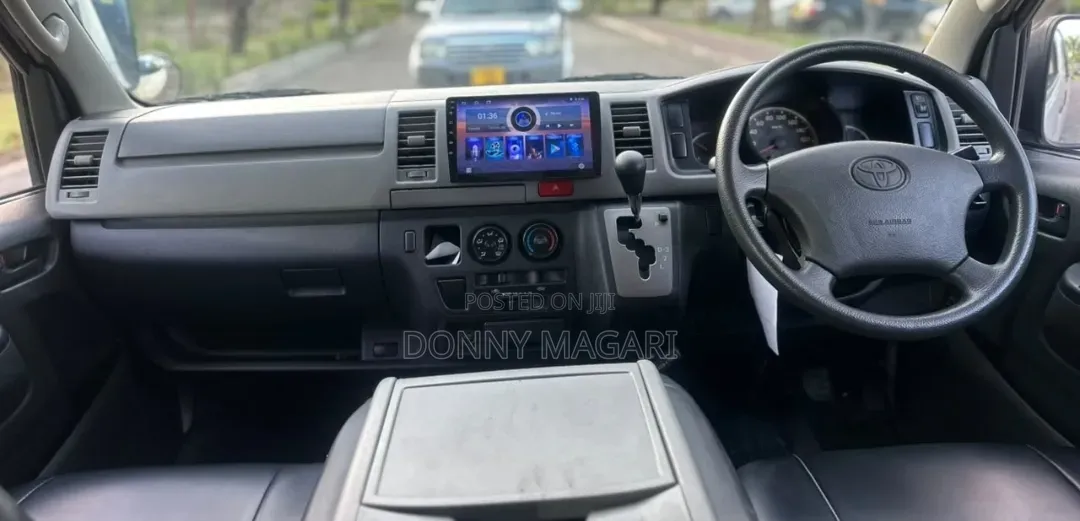 Toyota Quantum 2012 White