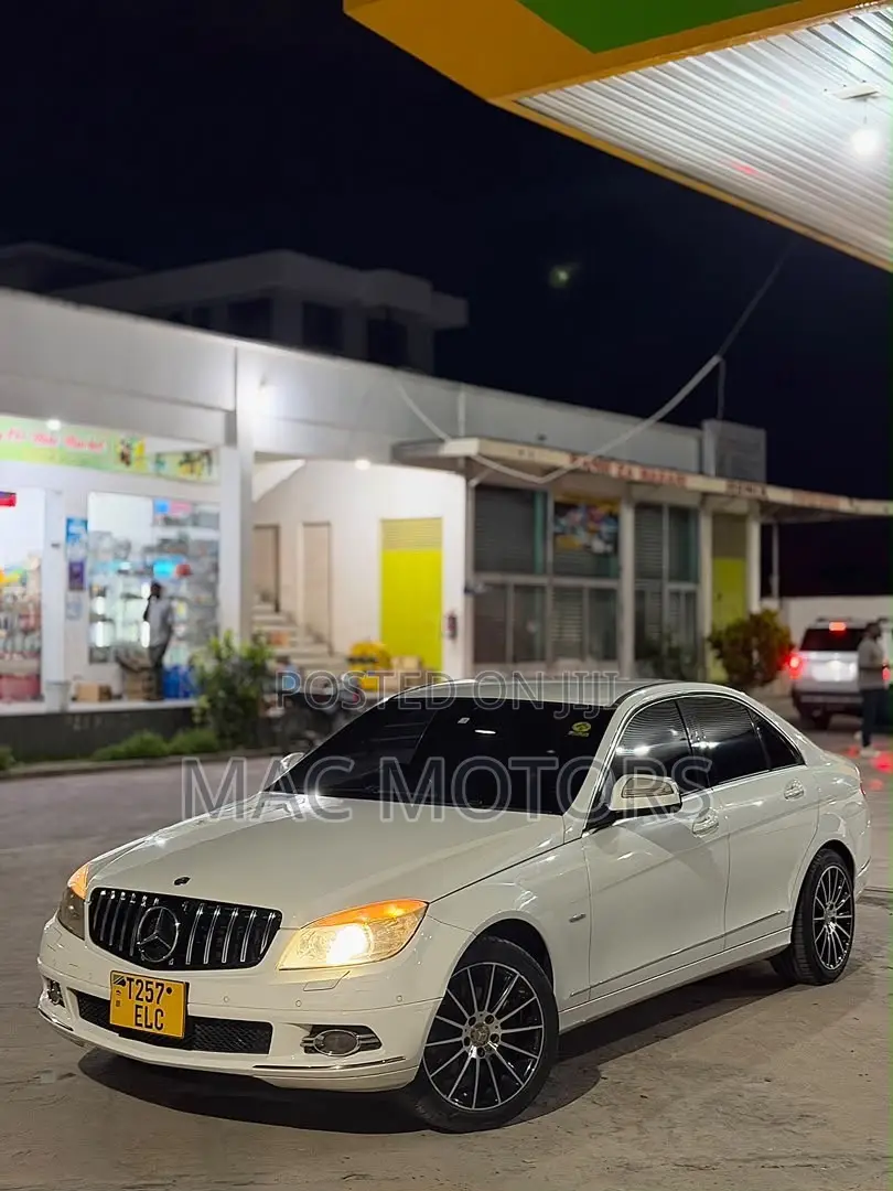 Mercedes-Benz C-Class 2009 White