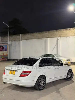 Mercedes-Benz C-Class 2009 White