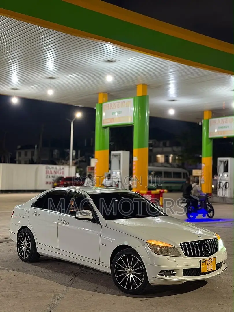 Mercedes-Benz C-Class 2009 White