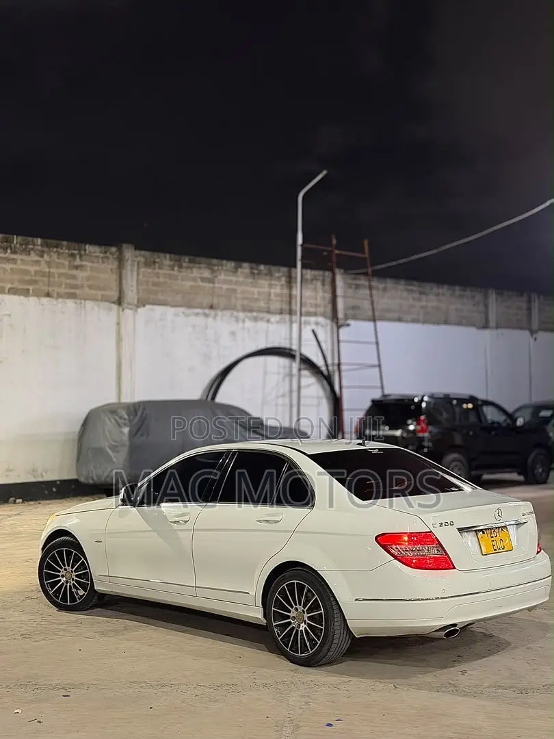 Mercedes-Benz C-Class 2009 White
