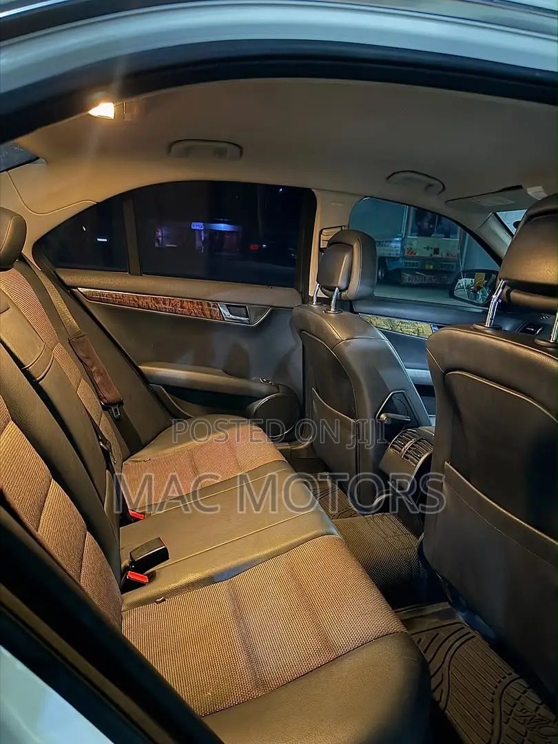 Mercedes-Benz C-Class 2009 White